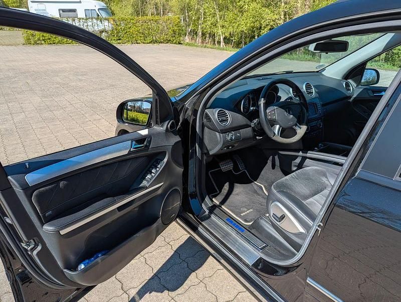 Gebraucht Mercedes ML320 272 PS (200 kW) 2006 Schwarz SUV