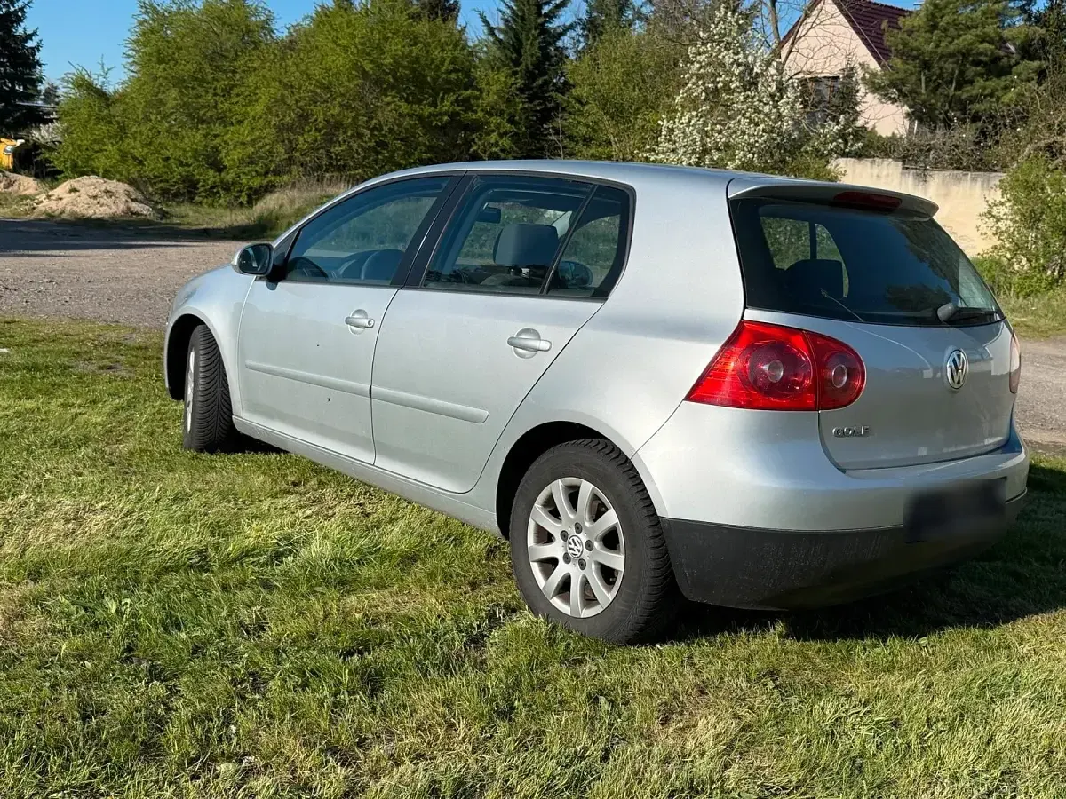 Gebraucht VW Golf IV 75 PS (55 kW) 2005 Silber Limousine