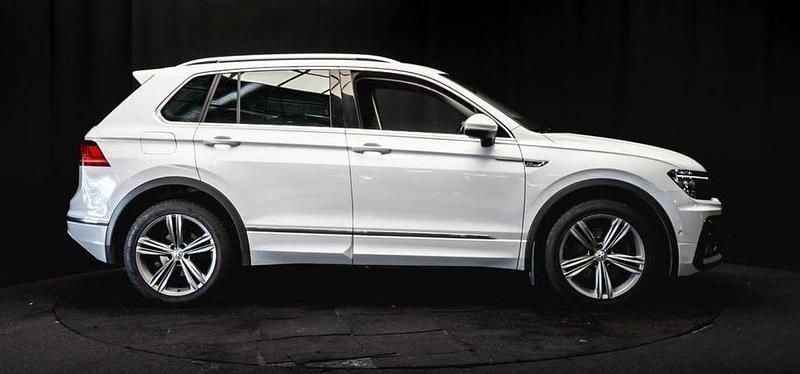 Gebraucht VW Tiguan Highline 210 PS (154 kW) 2019 White silver SUV