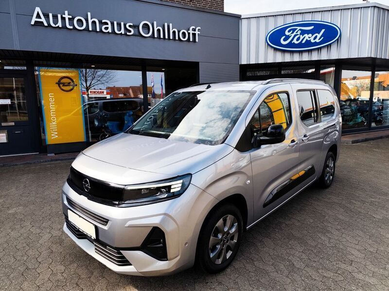 Grau Gebraucht 2024 Opel Combo Life Van / Kleinbus | 30.890 € (Teuer) - Bild 1/4