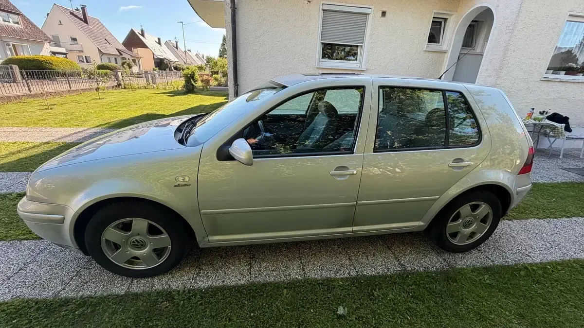 Gebraucht VW Golf IV 106 PS (77 kW) 2000 Silber Kleinwagen
