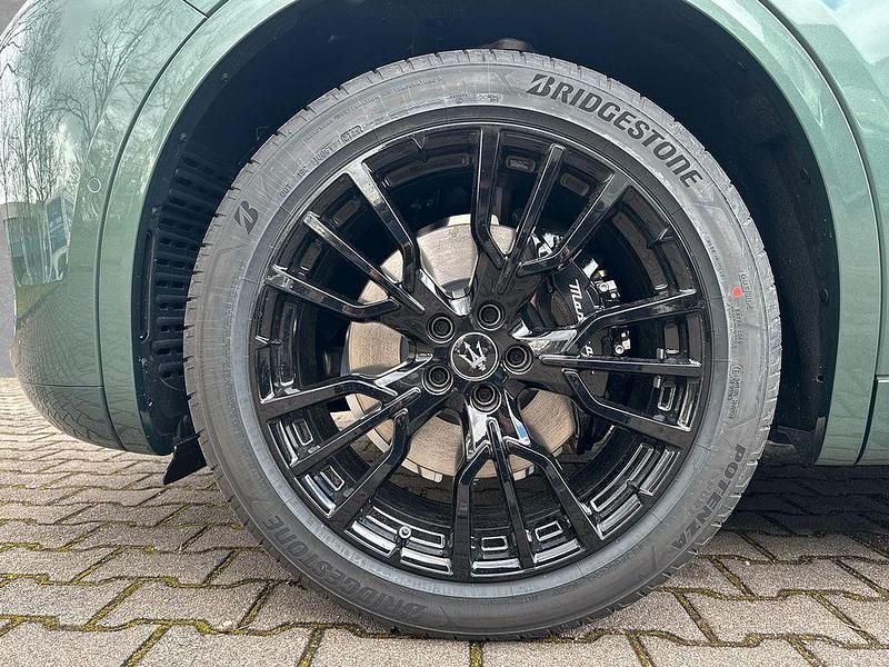 Neu Maserati Grecale 330 PS (242 kW) 2026 Grün SUV