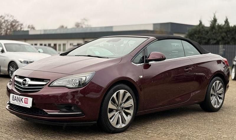 Usata Opel Cascada 140 CV (102 kW) 2014 Rosso Cabrio