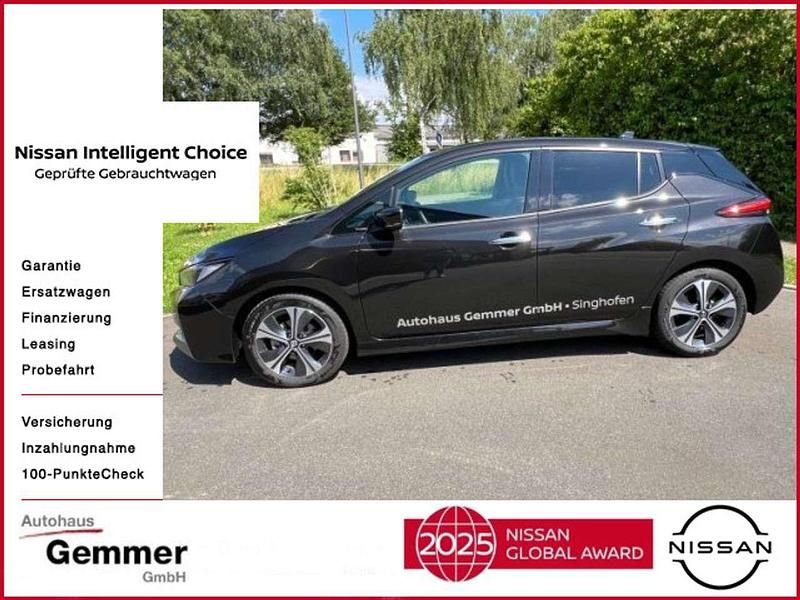 Gebraucht Nissan Leaf Tekna 89 kW (122 PS) 2022 Black (m) (metallic) Kleinwagen