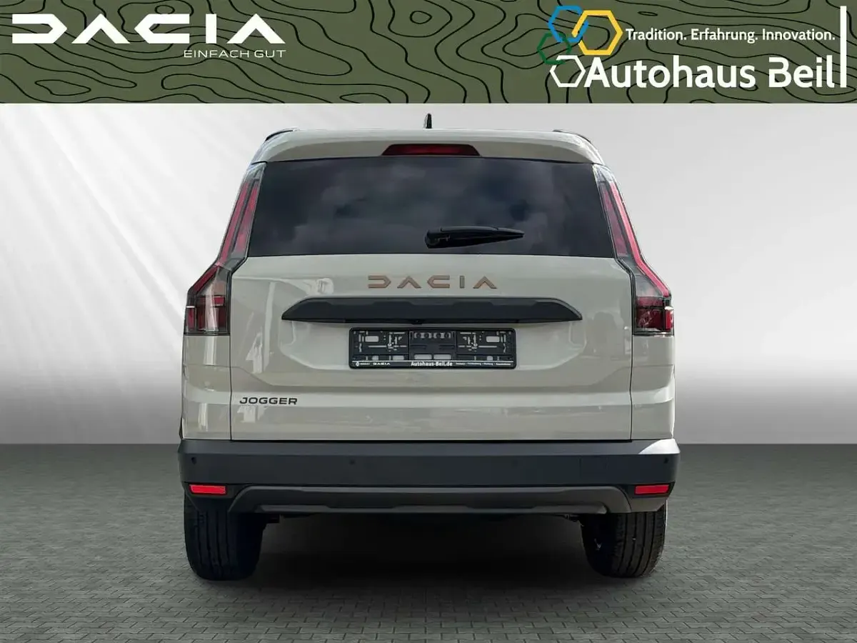 Neu Dacia Jogger Extreme 114 PS (83 kW) 2026 Sandstone Van / Kleinbus