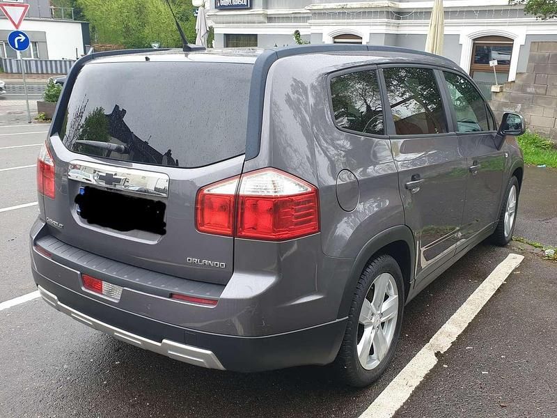 Gebraucht Chevrolet Orlando LT 141 PS (103 kW) 2013 Grau Van / Kleinbus