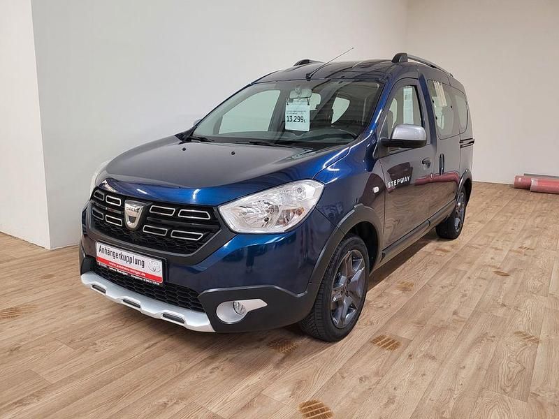 Gebraucht Dacia Dokker Celebration 116 PS (85 kW) 2017 Blau Van / Kleinbus