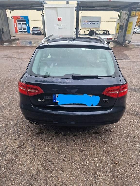 Gebraucht Audi A4 Ambition 177 PS (130 kW) 2014 Blau Kombi