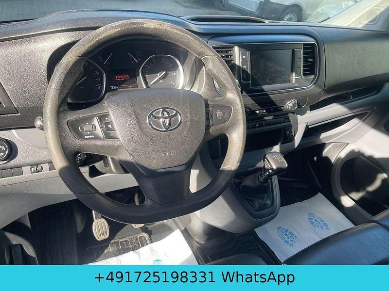 Gebraucht Toyota Proace 116 PS (85 kW) 2018 Weiß Van / Kleinbus