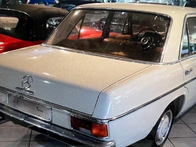 Gebraucht Mercedes 200 95 PS (69 kW) 1971 Limousine