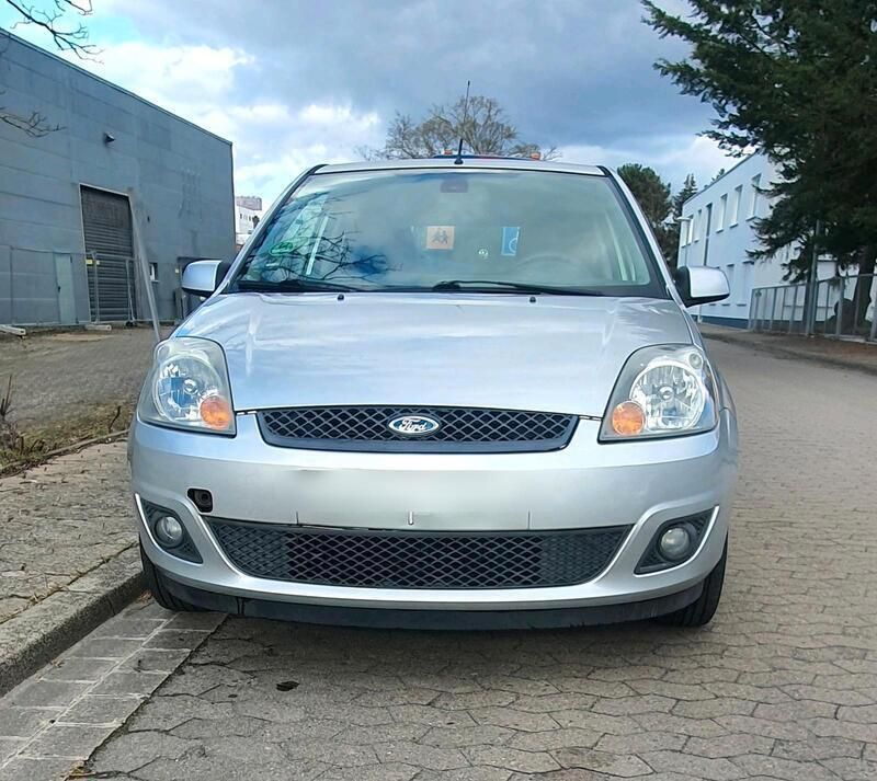 Silber Gebraucht 2008 Ford Fiesta Kleinwagen | 1.399 € (Guter Preis) - Bild 1/4