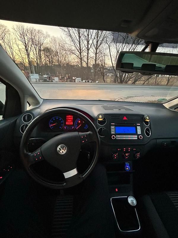 Gebraucht VW Golf V 102 PS (75 kW) 2007 Schwarz Kleinwagen