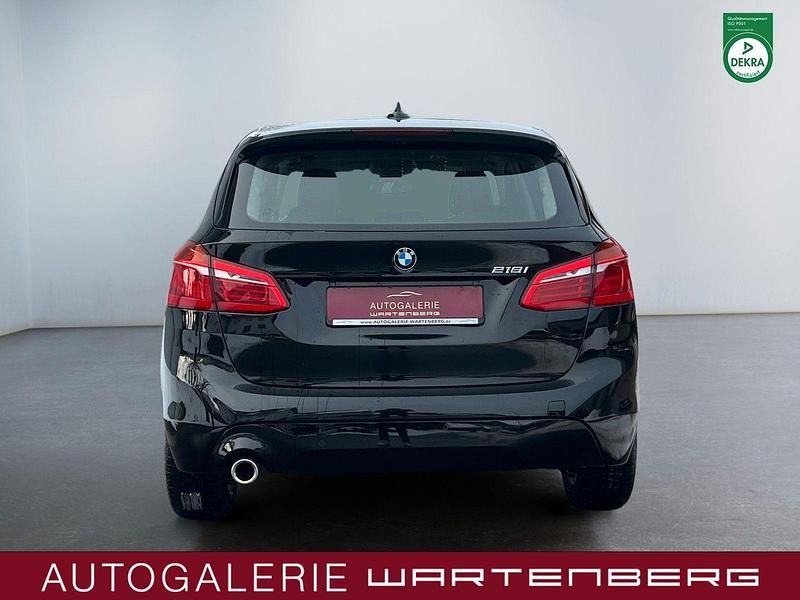 Gebraucht BMW 218 Active Tourer Advantage 140 PS (102 kW) 2020 Schwarz Van / Kleinbus