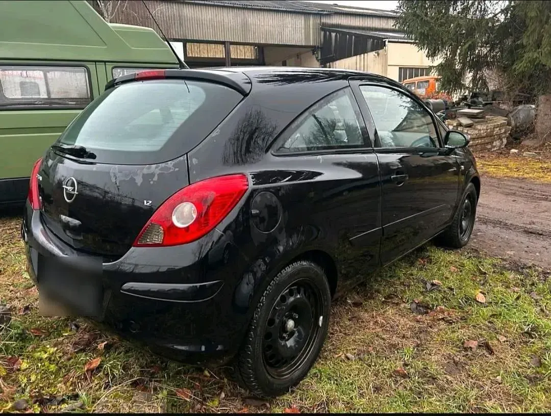 Usata Opel Corsa 70 CV (51 kW) 2007 Nero Utilitaria