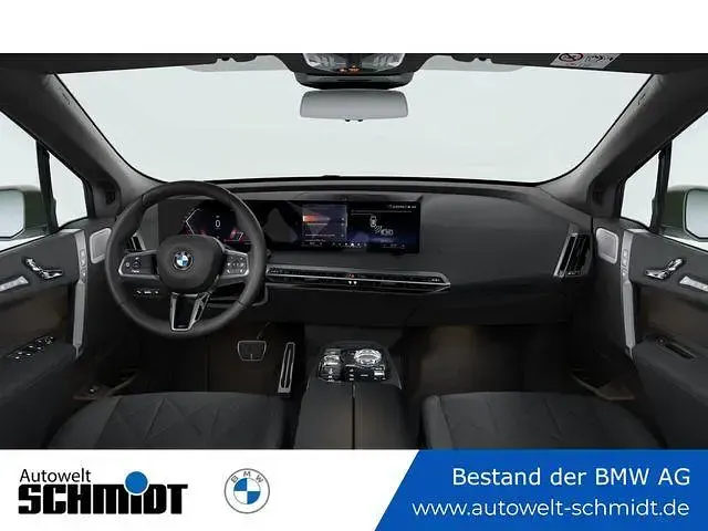 Gebraucht BMW iX Shadowline 300 kW (408 PS) 2025 (grau)  dune grey SUV