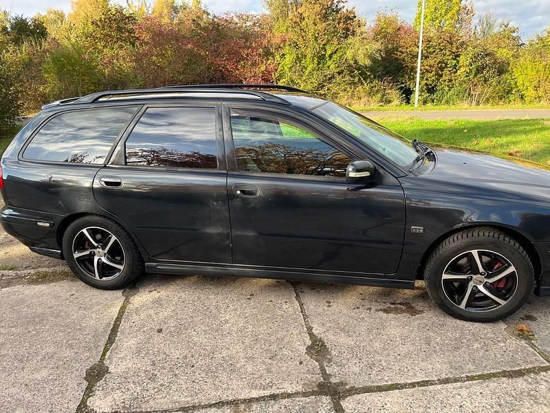 Gebraucht 1999 Volvo V40 Kombi | 1.400 € (Fairer Preis) - Bild 1/4