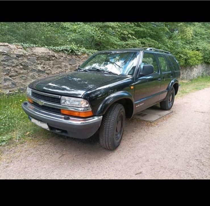 Schwarz Gebraucht 1997 Chevrolet Blazer SUV | 2.999 € (Fairer Preis) - Bild 1/4