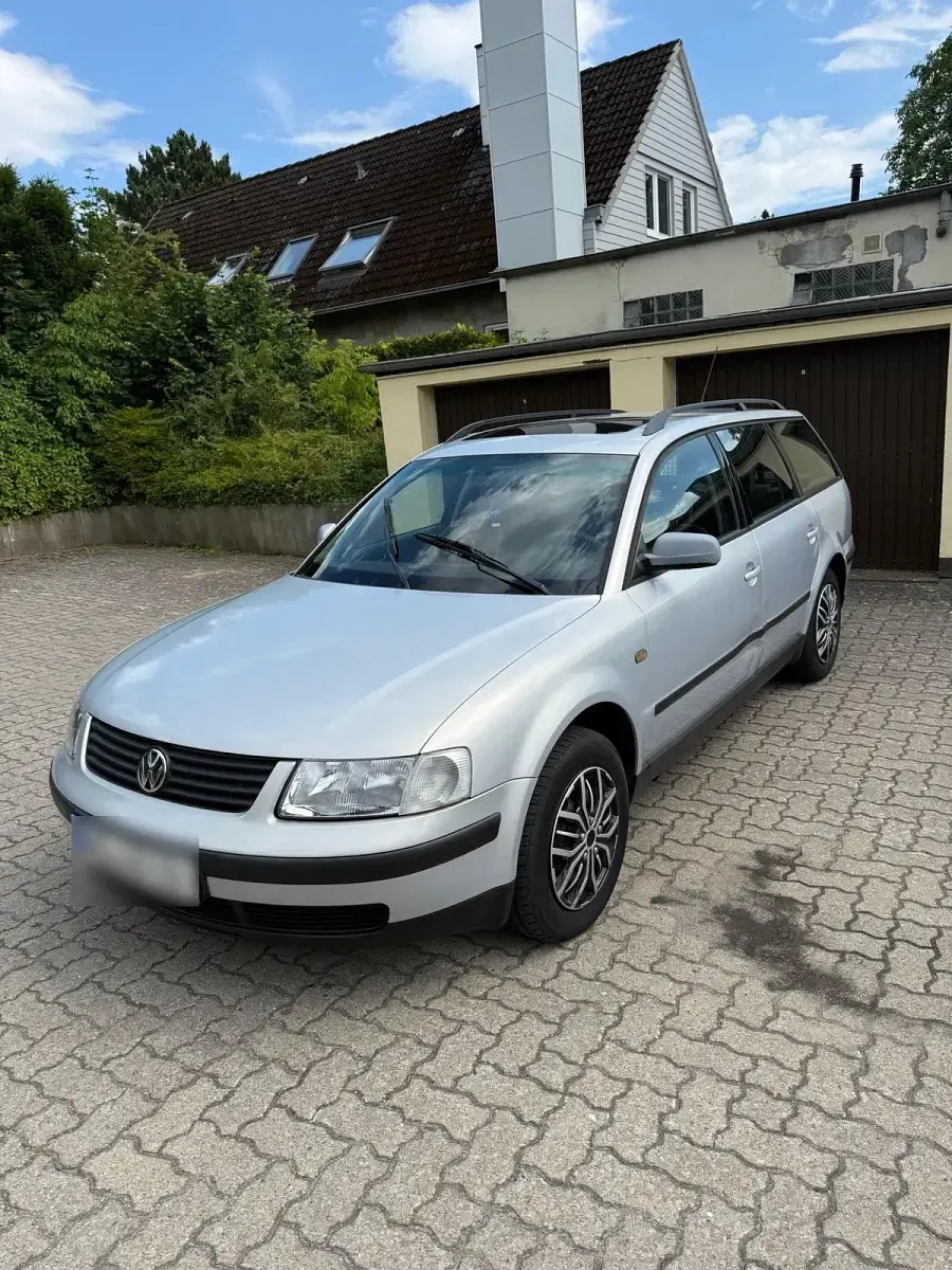 Gebraucht VW Passat 101 PS (74 kW) 1998 Silber Kombi