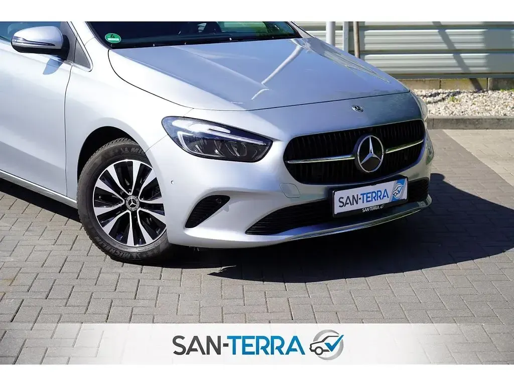 Gebraucht Mercedes B200 Advanced 177 PS (130 kW) 2024 Silber Kleinwagen