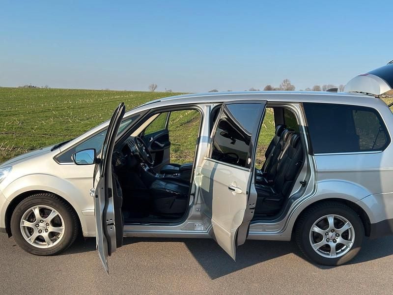 Gebraucht Ford Galaxy 175 PS (128 kW) 2008 Grau Van / Kleinbus