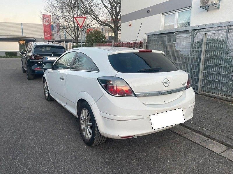 Gebraucht Opel Astra GTC 116 PS (85 kW) 2009 Weiß Limousine
