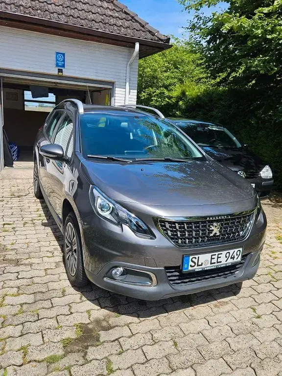 Gebraucht Peugeot 2008 Style 83 PS (61 kW) 2018 Grau SUV