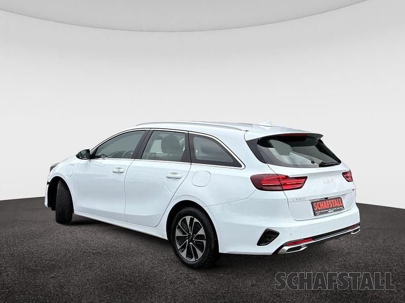 Gebraucht Kia Ceed Sportswagon Vision 141 PS (103 kW) 2022 Weiß Kombi
