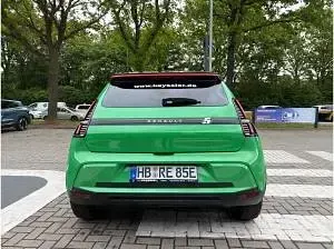 Gebraucht Renault R5 110 kW (150 PS) 2024 Grün (popgreen / blackpearlschwarz) Kleinwagen