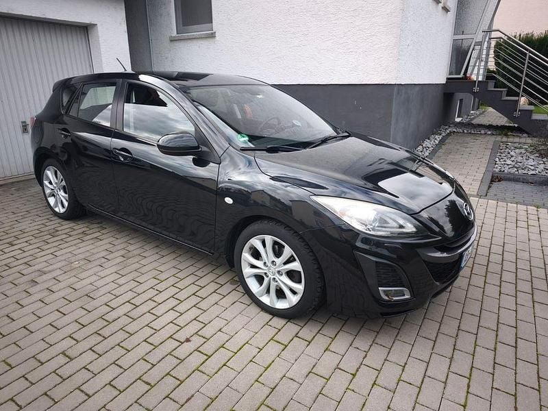 Schwarz Gebraucht 2011 Mazda 3 Limousine | 6.590 € (Guter Preis) - Bild 1/4