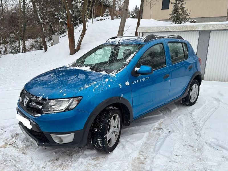 Gebraucht Dacia Sandero Prestige 90 PS (66 kW) 2014 Blau Limousine
