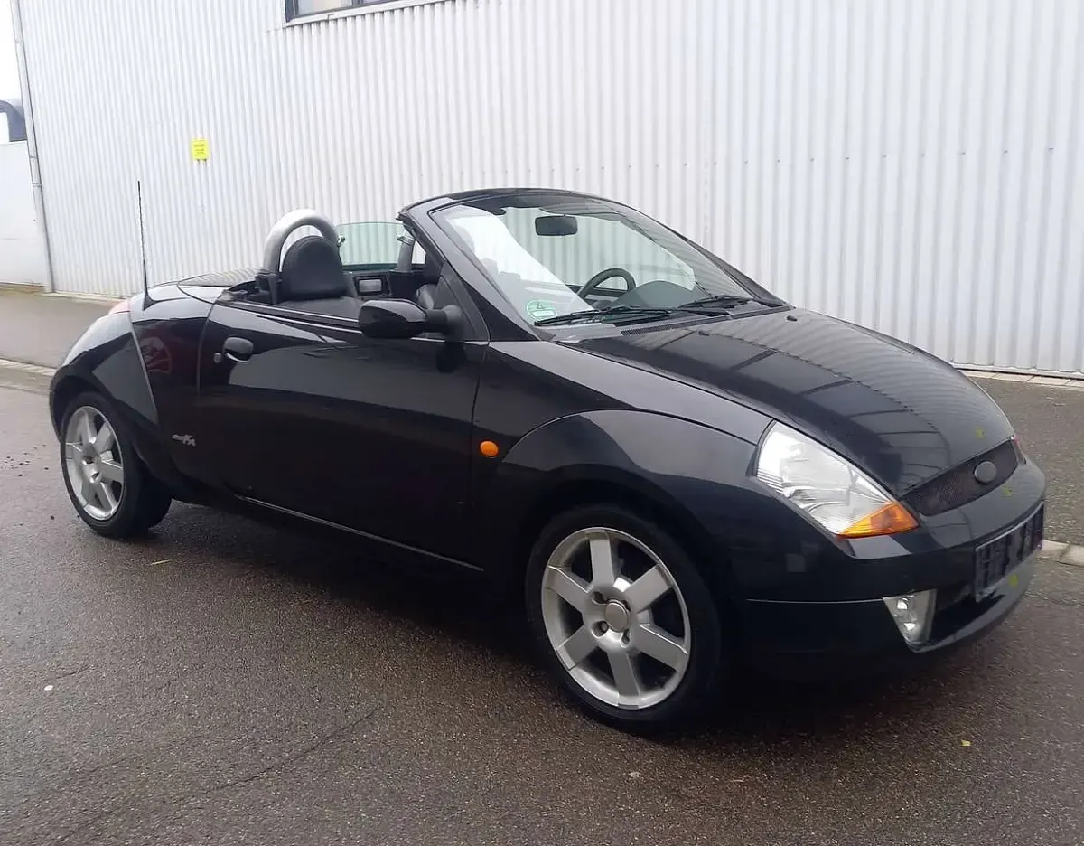 Gebraucht Ford StreetKa 95 PS (69 kW) 2004 Neroschwarz Cabrio