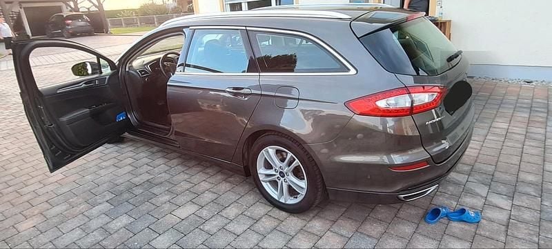 Gebraucht Ford Mondeo 180 PS (132 kW) 2017 Grau Kombi