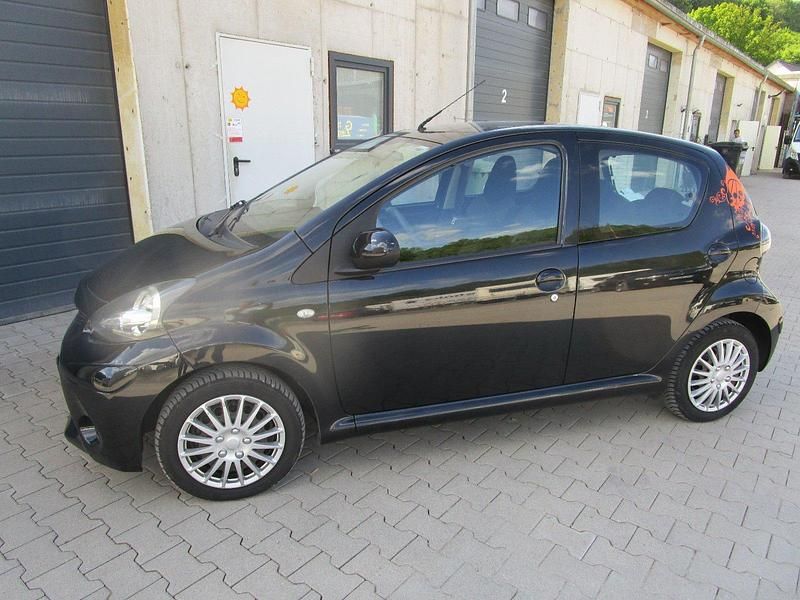 Gebraucht 2014 Toyota Aygo Kleinwagen | 4.555 € (Fairer Preis) - Bild 1/4