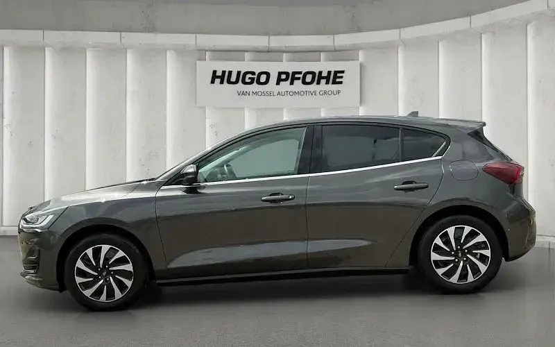 Gebraucht Ford Focus Titanium 125 PS (91 kW) 2022 Grau Limousine