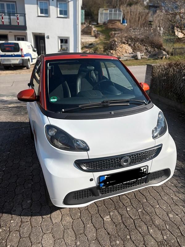 Gebraucht Smart ForTwo Cabrio 84 PS (61 kW) 2015 Weiß Cabrio