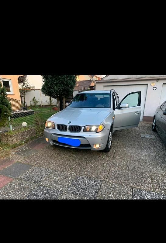 Silber Gebraucht 2004 BMW X3 SUV | 4.000 € (Etwas zu teuer) - Bild 1/4