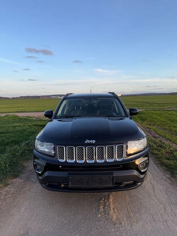 Gebraucht Jeep Compass Limited 170 PS (125 kW) 2015 Schwarz SUV