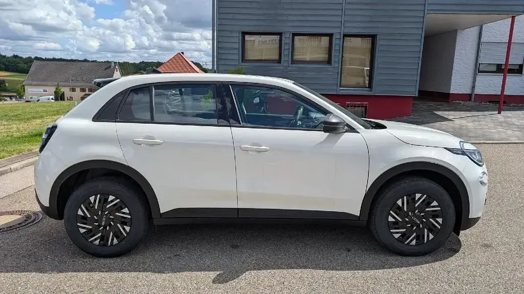 Gebraucht Fiat 600 101 PS (74 kW) 2024 Weiß SUV
