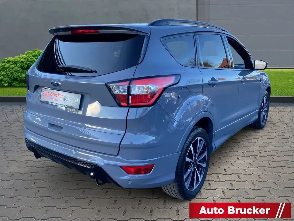 Gebraucht Ford Kuga ST-Line 150 PS (110 kW) 2019 Grau SUV