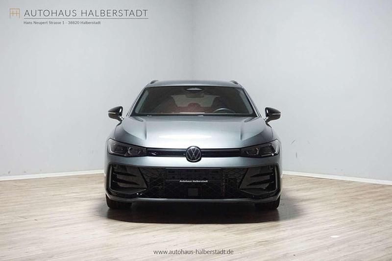 Gebraucht VW Passat R-line 193 PS (141 kW) 2024 Graphitgrau metallic (metallic) Kombi