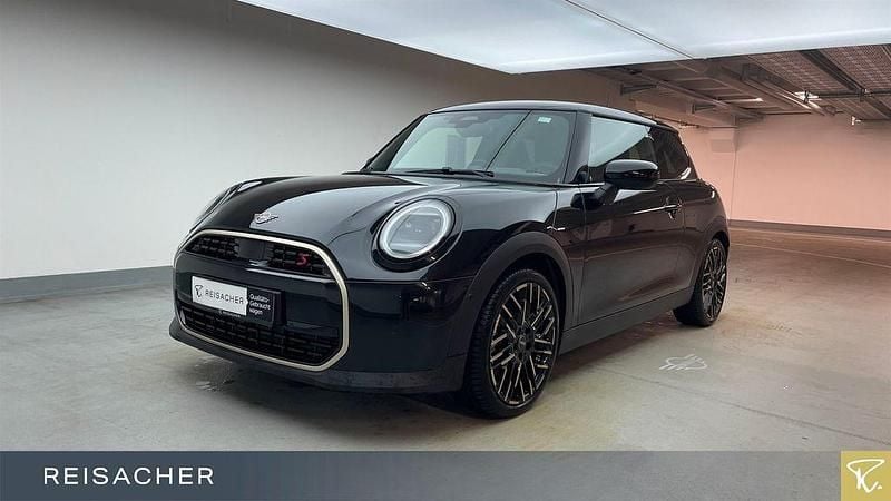 Gebraucht Mini Cooper S Favoured 204 PS (150 kW) 2024 Schwarz Kleinwagen
