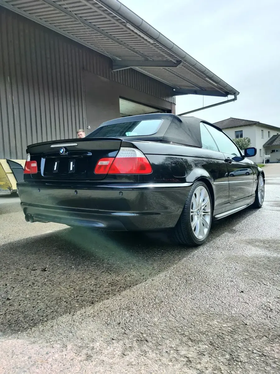 Gebraucht BMW 330 Cabriolet M Sport 231 PS (169 kW) 2004 Schwarz Cabrio