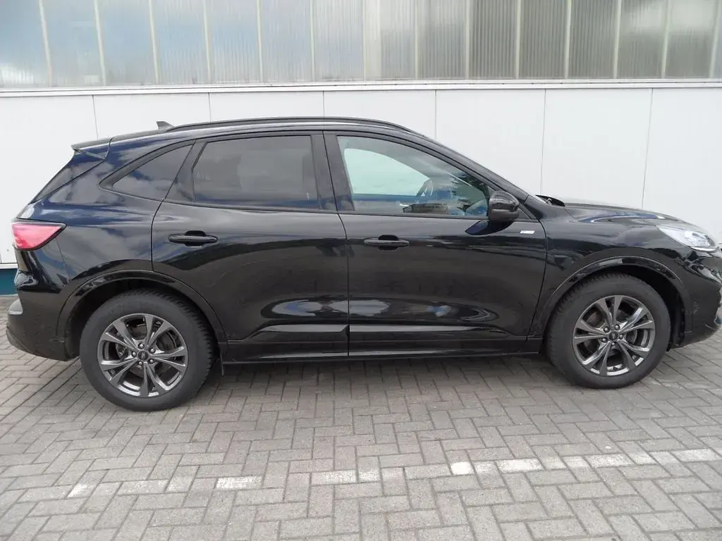 Gebraucht Ford Kuga ST-Line X 151 PS (111 kW) 2023 Schwarz SUV
