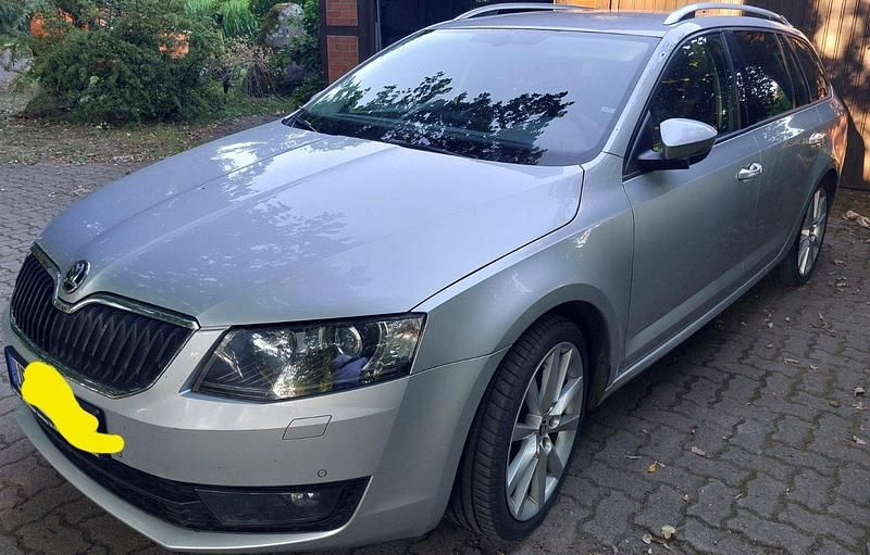 Silber Gebraucht 2017 Skoda Octavia Kombi | 6.999 € (Fairer Preis) - Bild 1/4