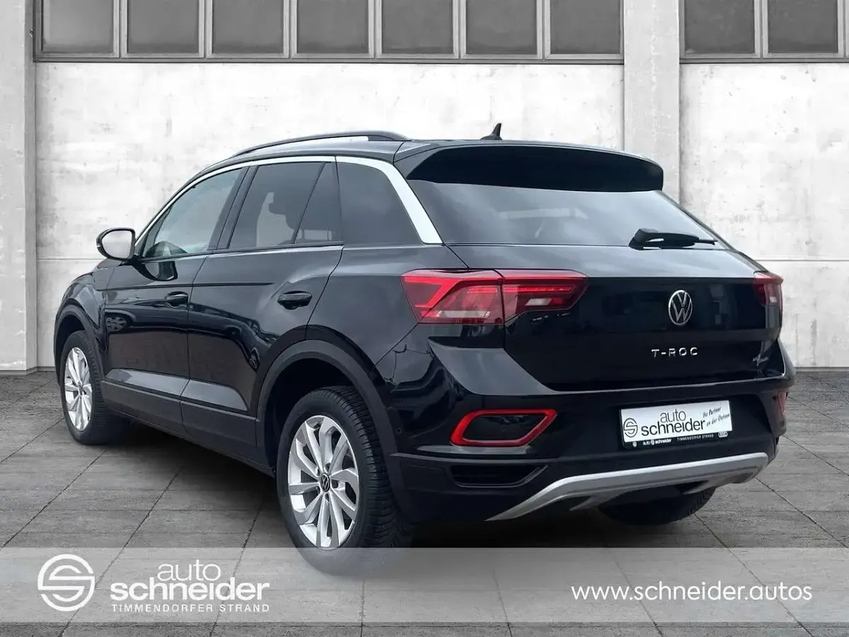 Gebraucht VW T-Roc Life 110 PS (80 kW) 2023 Schwarz SUV