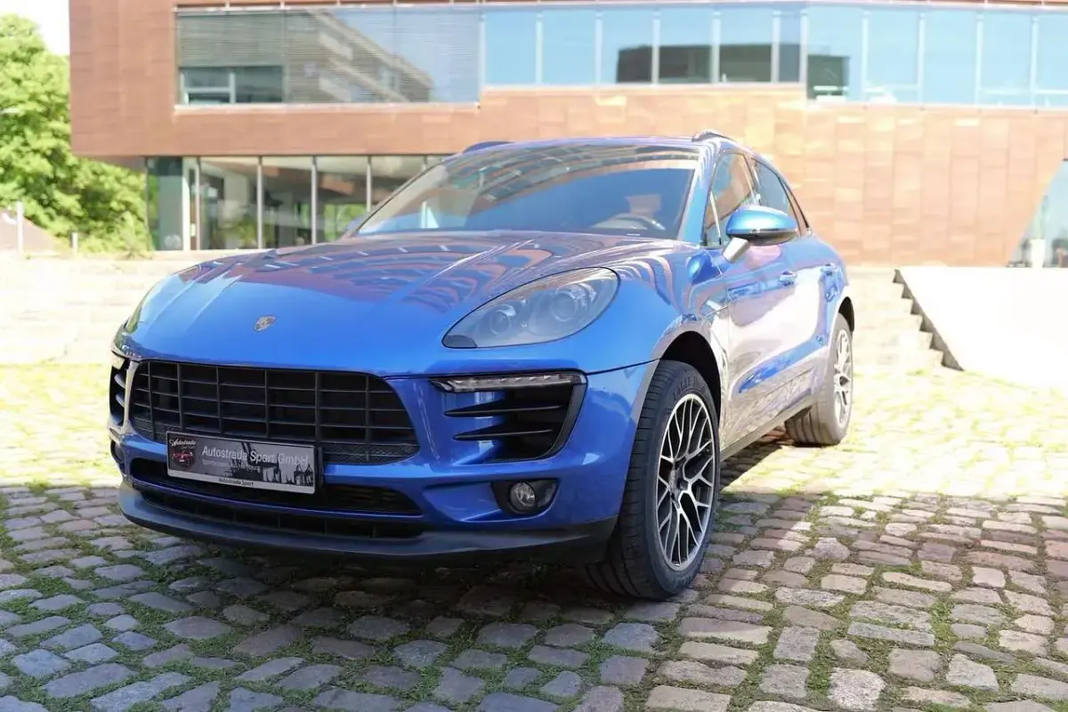 Gebraucht Porsche Macan S Diesel 258 PS (189 kW) 2015 Saphirblau SUV