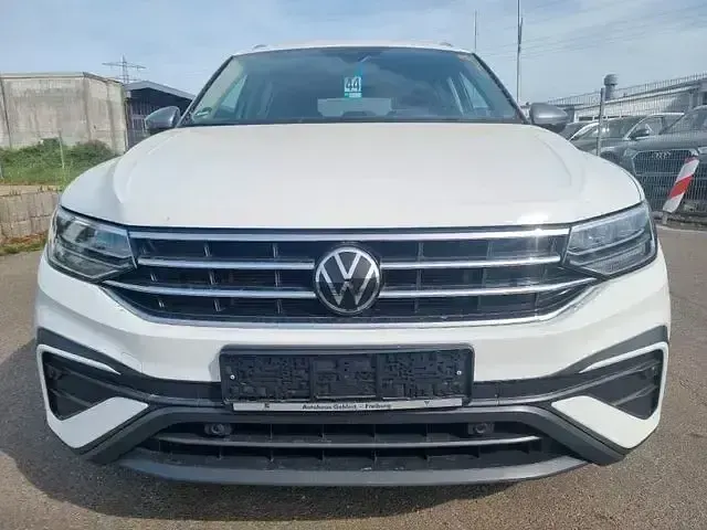 Gebraucht VW Tiguan Allspace Life 200 PS (147 kW) 2022 Weiß SUV