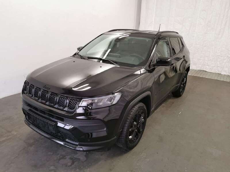Black clear coat Gebraucht 2023 Jeep Compass SUV | 20.490 € (Superpreis) - Bild 1/4