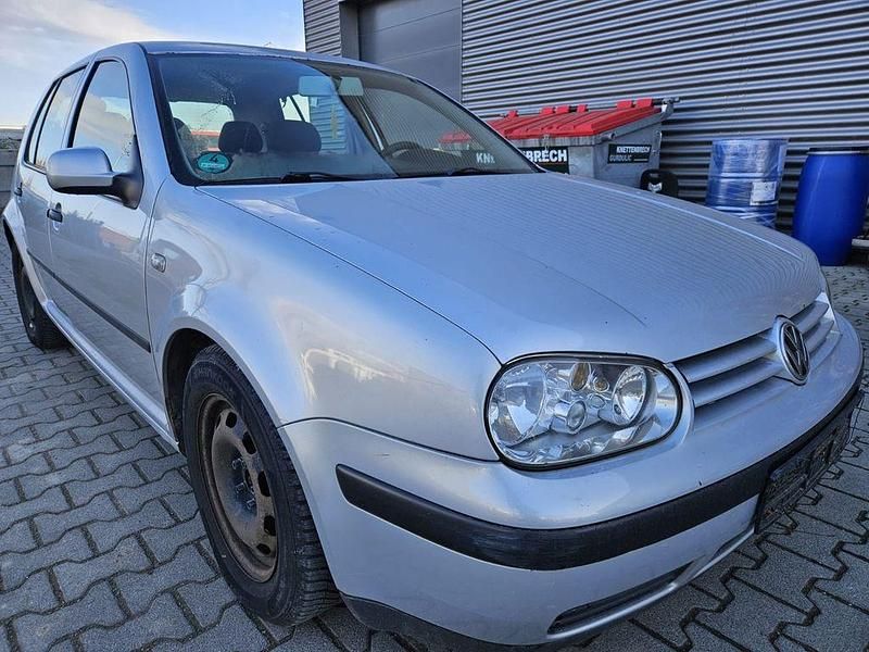 Gebraucht VW Golf IV Comfortline 116 PS (85 kW) 2001 Silber Limousine