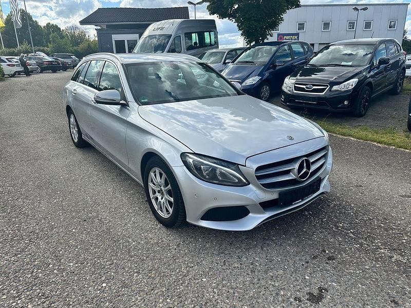 Silber Gebraucht 2017 Mercedes C220 Avantgarde Kombi | 12.000 € (Fairer Preis) - Bild 1/4